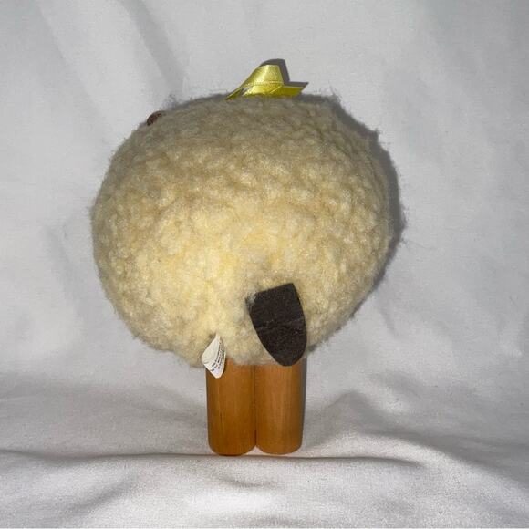 VTG DEPT 56 LE MOUTON CUTE SHEEP LAMB FIGURINE YELLOW RIBBON PLUSHY FOLK 1983 - Picture 4 of 8